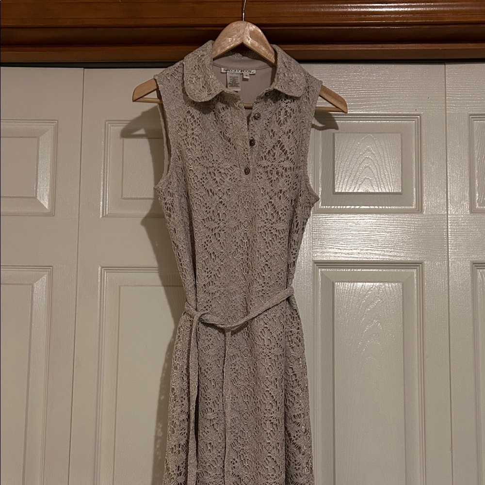 Maggy London Beige Lace Midi Dress